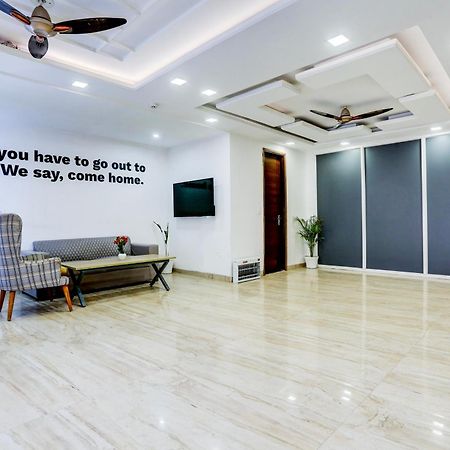 Hotel Greysky Medicity غورغاون المظهر الخارجي الصورة