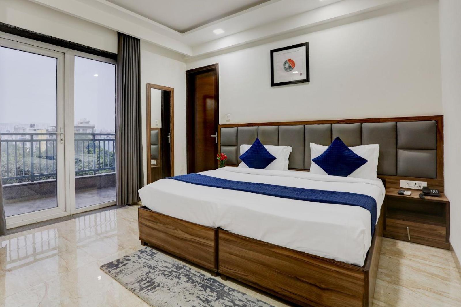 Hotel Greysky Medicity غورغاون المظهر الخارجي الصورة