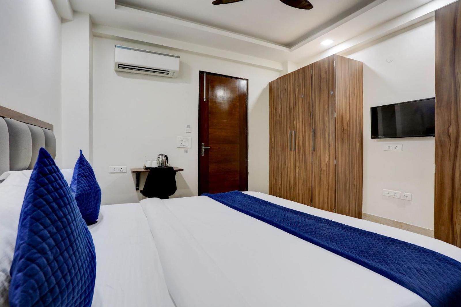 Hotel Greysky Medicity غورغاون المظهر الخارجي الصورة