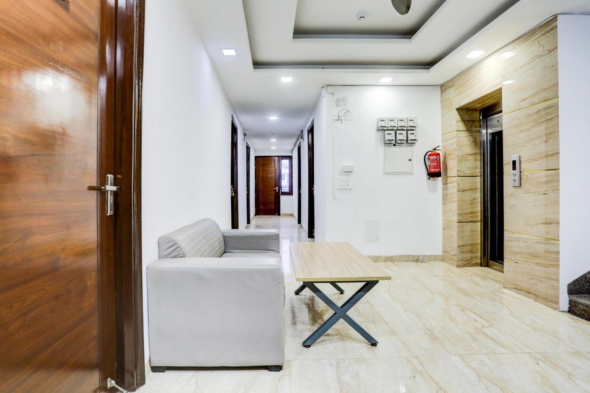 Hotel Greysky Medicity غورغاون المظهر الخارجي الصورة